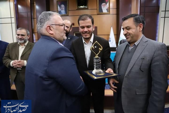 از شرکت نفت پاسارگاد به عنوان صنعت برتر کشور تجلیل شد