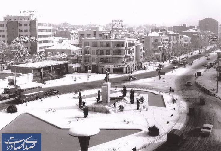 تصویر میدان فردوسی تهران، ۶۰ سال پیش، در یک روز برفی