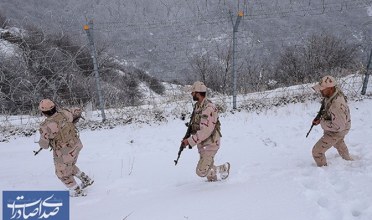 تصویر مرزبانان ایرانی در سرمای زیر صفر درجه