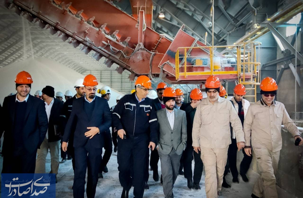 پیگیری توسعه پتروشیمی "پتروآرمند" در سردترین روزهای سال پیگیری توسعه پتروشیمی “پتروآرمند” در سردترین روزهای سال
